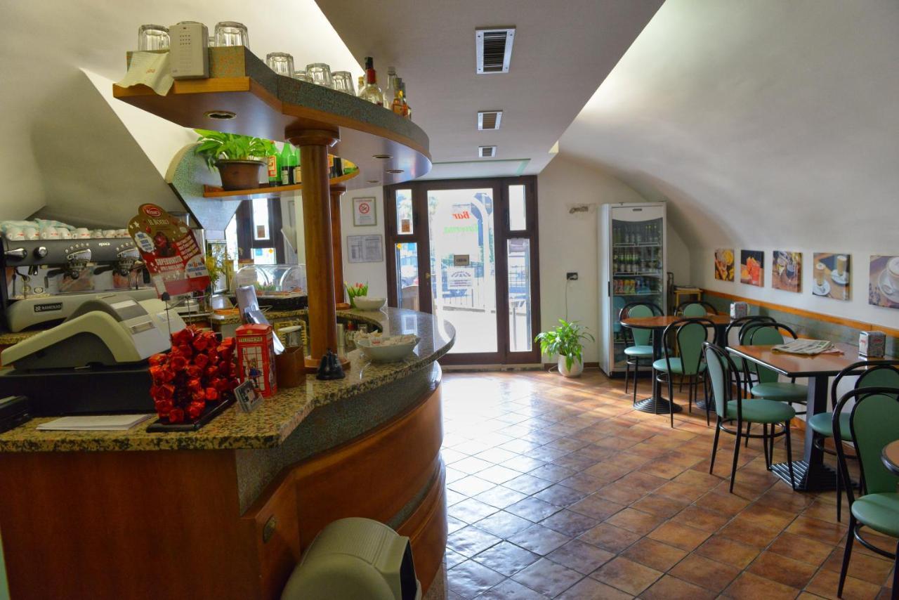 Taverna Affittacamere Gardone Riviera Eksteriør billede