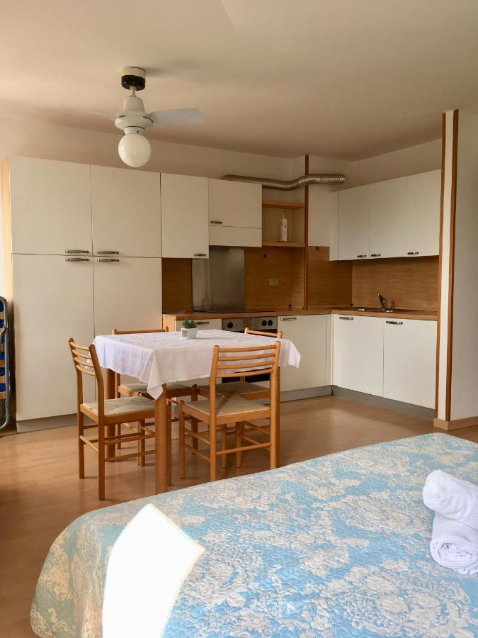 Taverna Affittacamere Gardone Riviera Eksteriør billede