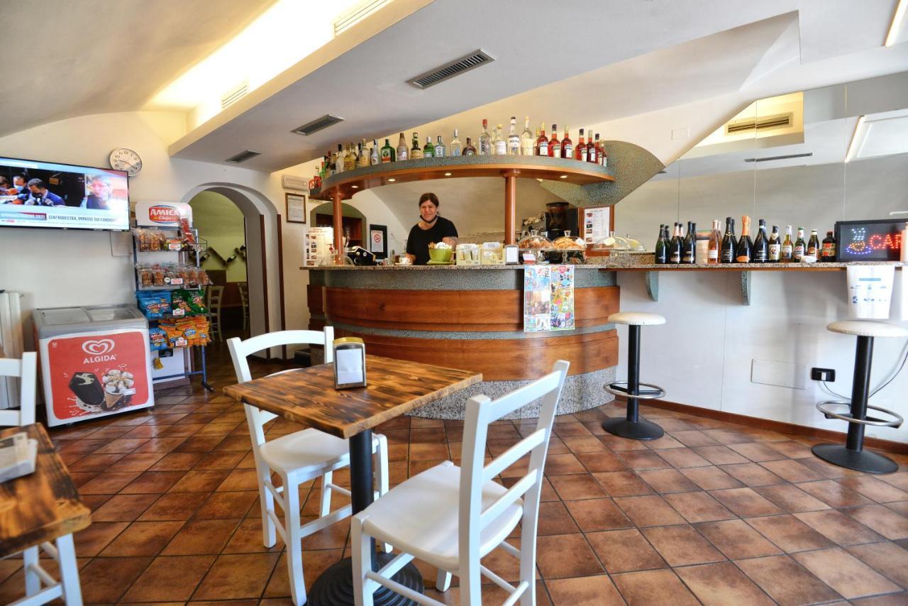 Taverna Affittacamere Gardone Riviera Eksteriør billede
