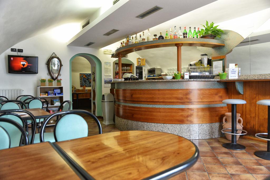 Taverna Affittacamere Gardone Riviera Eksteriør billede